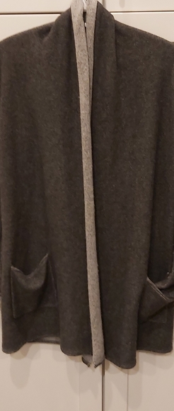 Babaton (Aritzia) Beekman sweater - Picture 5 of 8